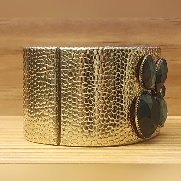 ๐ Vintage Crystal Gold Hinged Bracelet ๐ - Picture 4 of 4